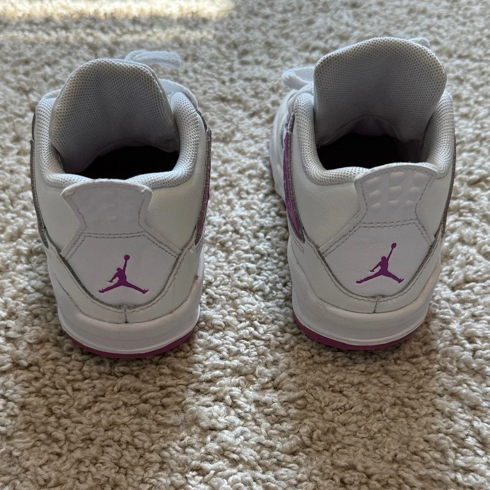 Jordan Kids Sneakers in White and Purple - Picture 4 of 6